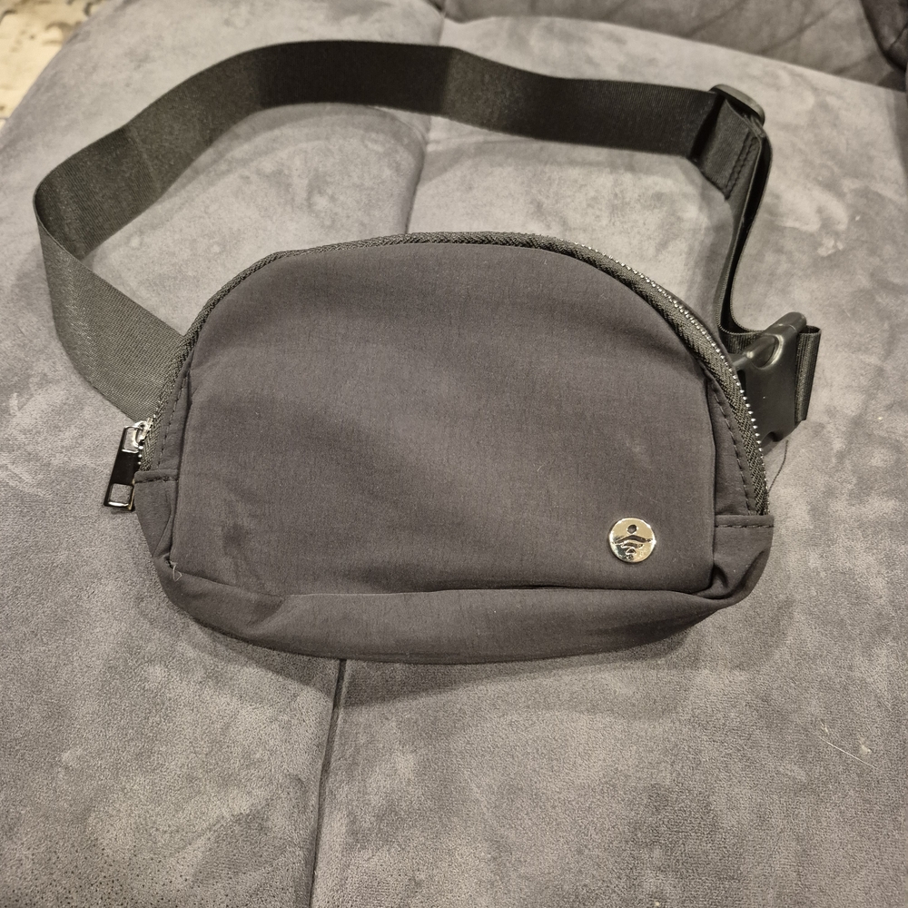 HALARA Black Mini Crossbody Bag